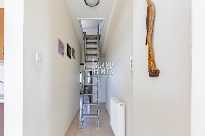 Image No.33-5 Bed Villa / Detached for sale