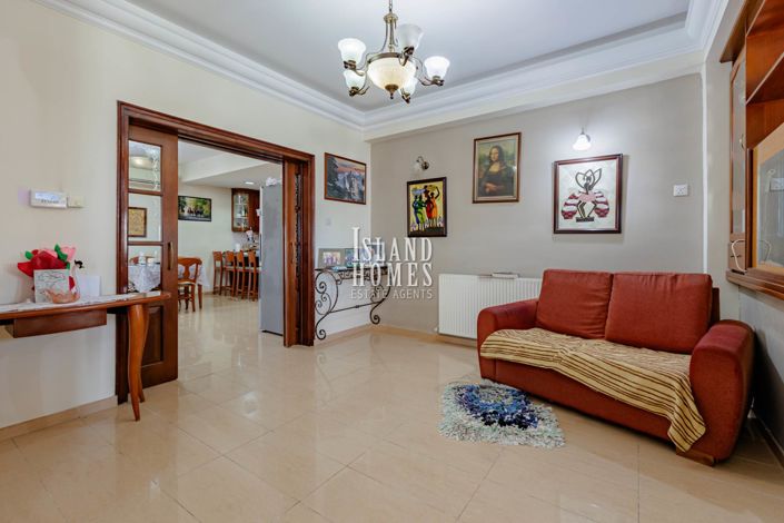 Image No.10-5 Bed Villa / Detached for sale