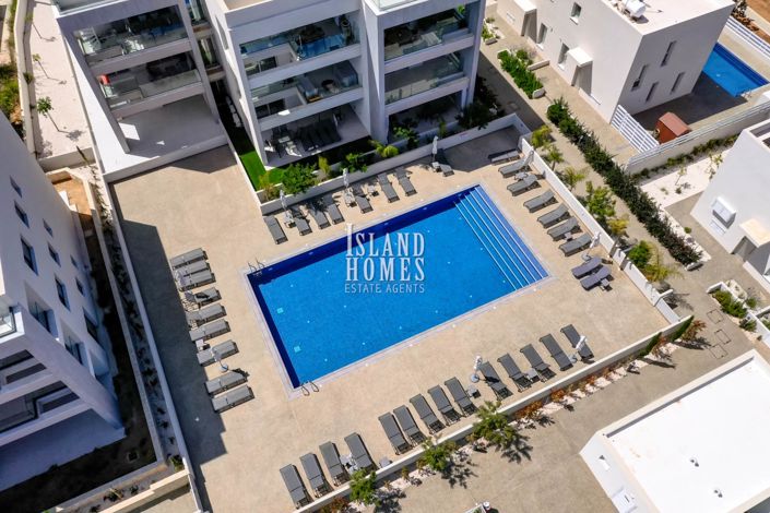 Image No.8-2 Bed Apartment for sale