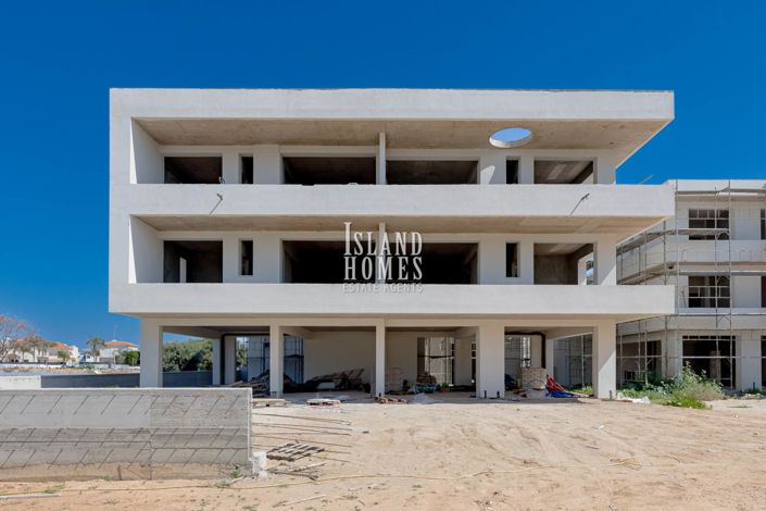 Image No.18-2 Bed Apartment for sale