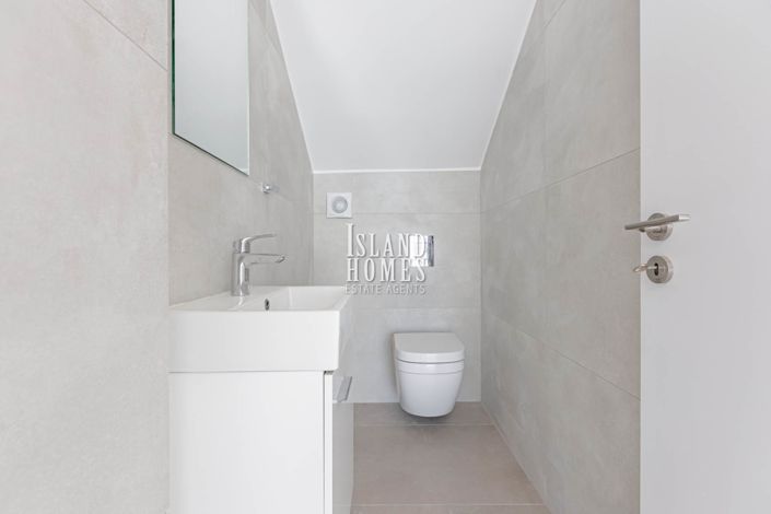 Image No.11-3 Bed Villa / Detached for sale