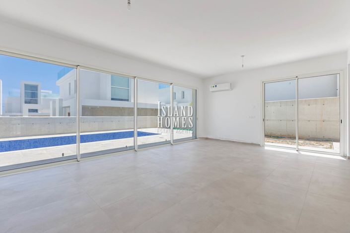 Image No.7-3 Bed Villa / Detached for sale