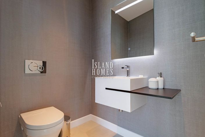 Image No.14-3 Bed Apartment for sale