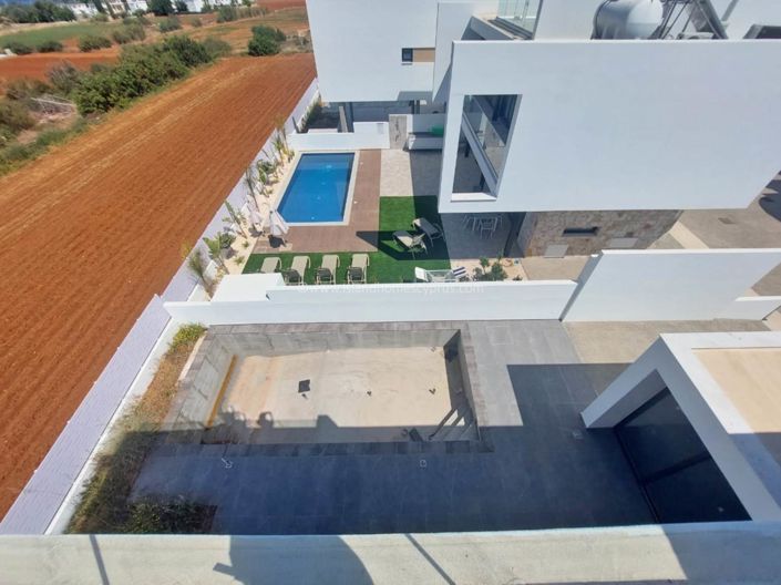 Image No.22-4 Bed Villa / Detached for sale