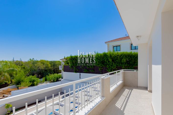 Image No.21-3 Bed Villa / Detached for sale