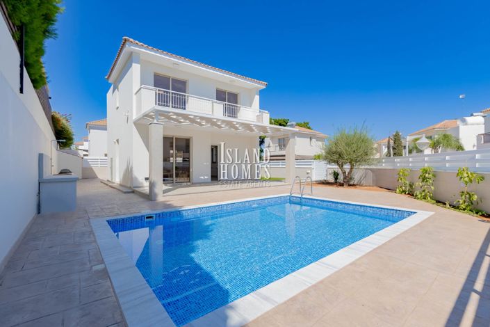 Image No.7-3 Bed Villa / Detached for sale