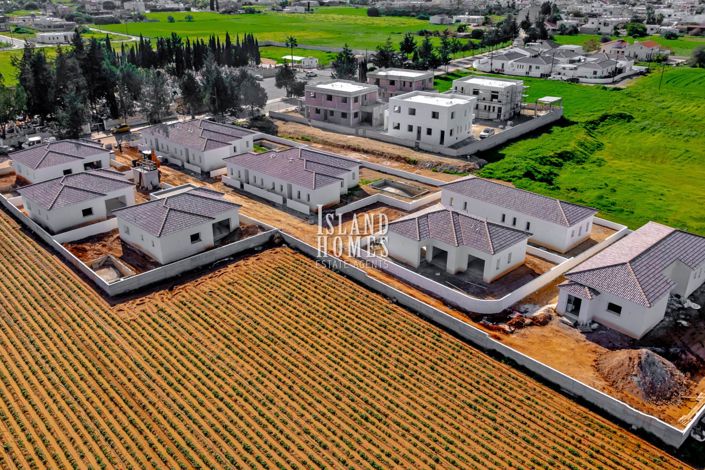 Image No.8-2 Bed Property for sale