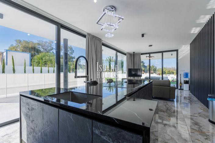 Image No.6-Villa / Détaché de 4 chambres à vendre à Protaras