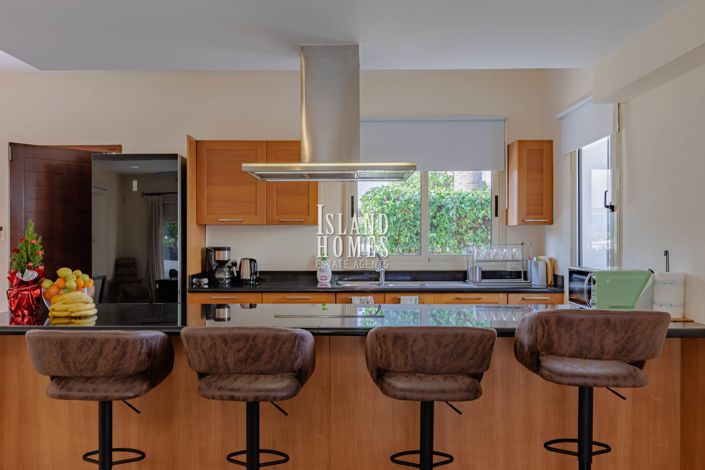 Image No.13-3 Bed Villa / Detached for sale