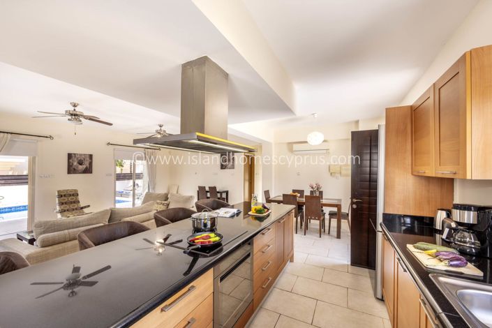 Image No.5-3 Bed Villa / Detached for sale