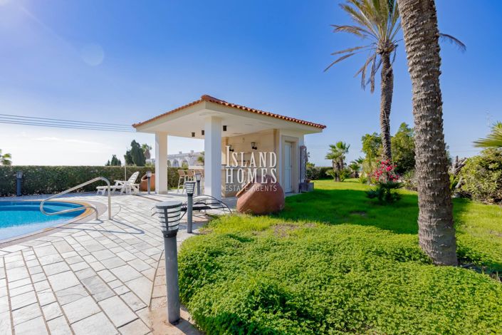 Image No.17-4 Bed Villa / Detached for sale