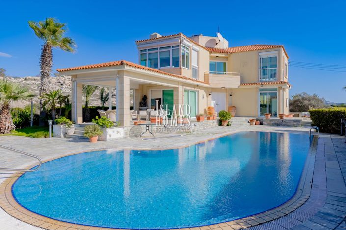 Image No.3-4 Bed Villa / Detached for sale