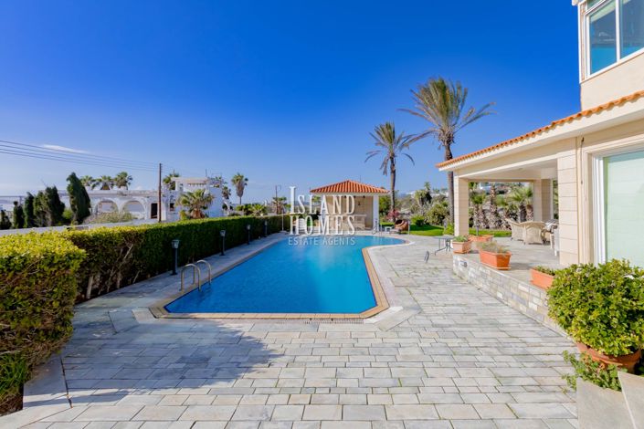 Image No.24-4 Bed Villa / Detached for sale