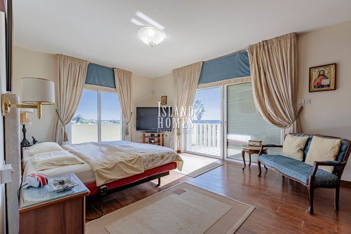 Image No.28-4 Bed Villa / Detached for sale