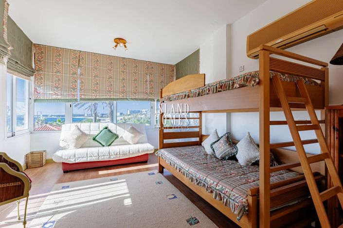 Image No.42-4 Bed Villa / Detached for sale