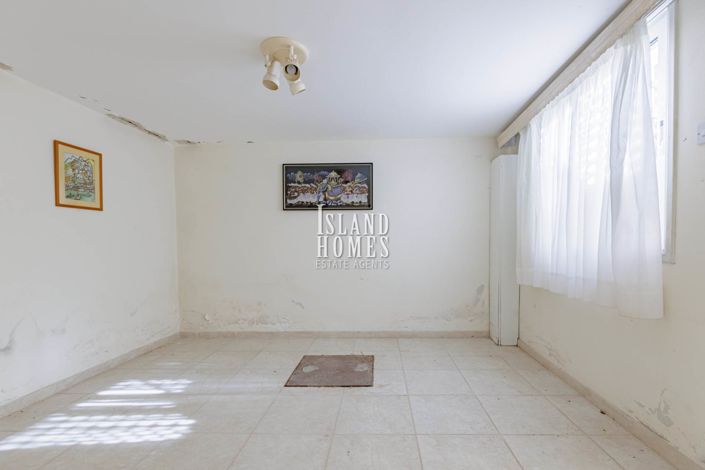 Image No.46-4 Bed Villa / Detached for sale