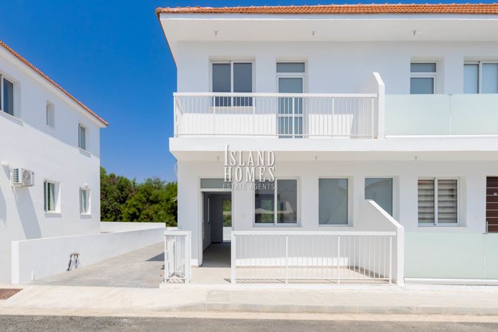 Image No.15-2 Bed Townhouse for sale