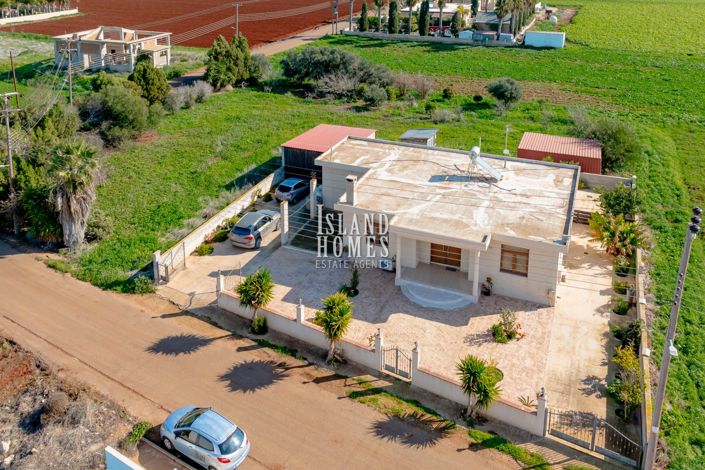 Image No.20-2 Bed Property for sale