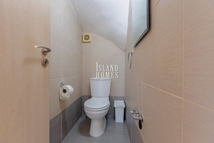 Image No.15-3 Bed Villa / Detached for sale