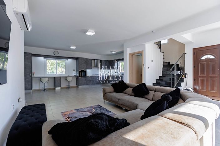 Image No.3-3 Bed Villa / Detached for sale