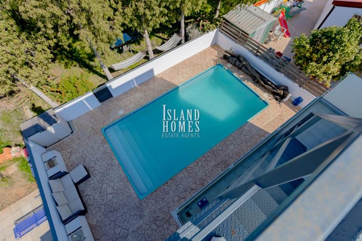 Image No.21-3 Bed Villa / Detached for sale