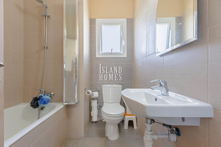 Image No.27-3 Bed Villa / Detached for sale