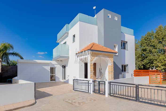 Image No.4-3 Bed Villa / Detached for sale