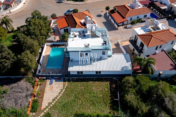 Image No.33-3 Bed Villa / Detached for sale