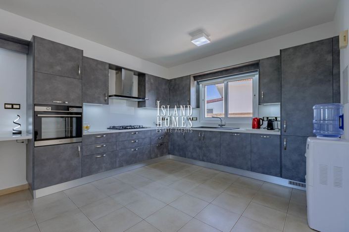 Image No.6-3 Bed Villa / Detached for sale