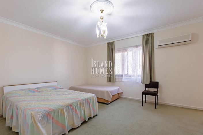 Image No.14-3 Bed Villa / Detached for sale