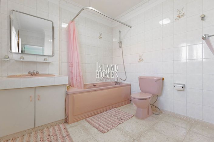 Image No.16-3 Bed Villa / Detached for sale