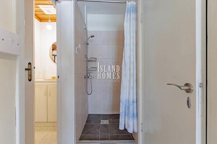 Image No.27-3 Bed Villa / Detached for sale