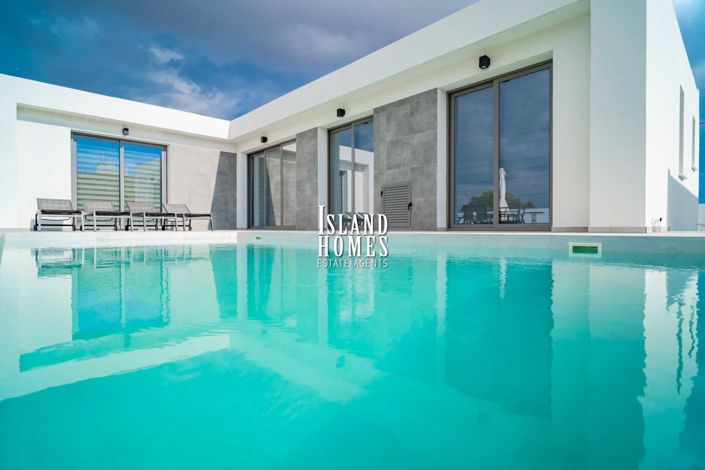 Image No.13-3 Bed Bungalow for sale