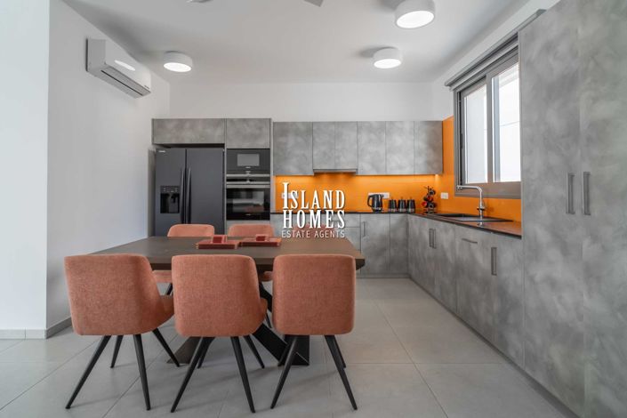 Image No.8-3 Bed Bungalow for sale