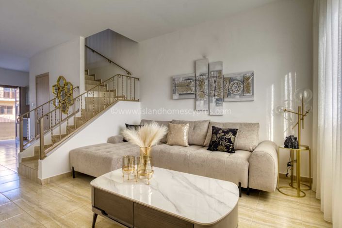 Image No.4-2 Bed Townhouse for sale