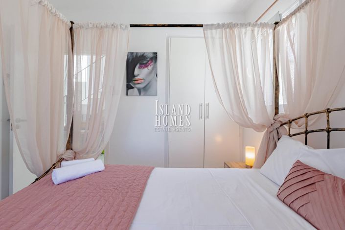 Image No.19-5 Bed Villa / Detached for sale