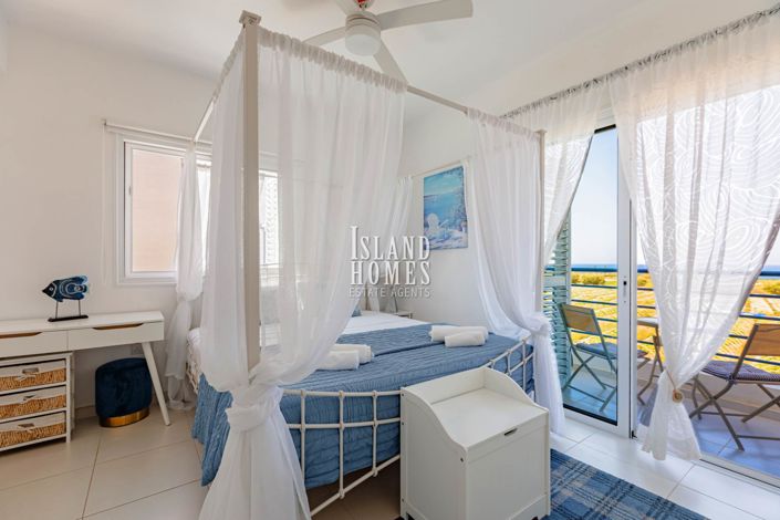 Image No.25-5 Bed Villa / Detached for sale