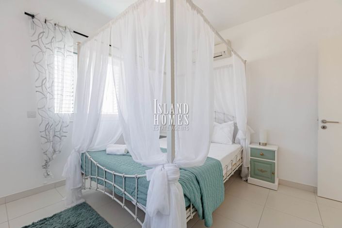 Image No.30-5 Bed Villa / Detached for sale