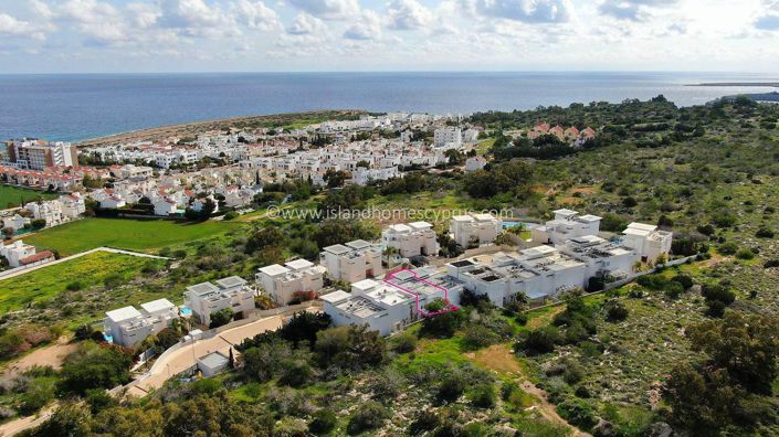 Image No.11-3 Bed Townhouse for sale