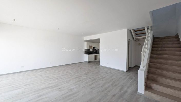 Image No.7-3 Bed Townhouse for sale