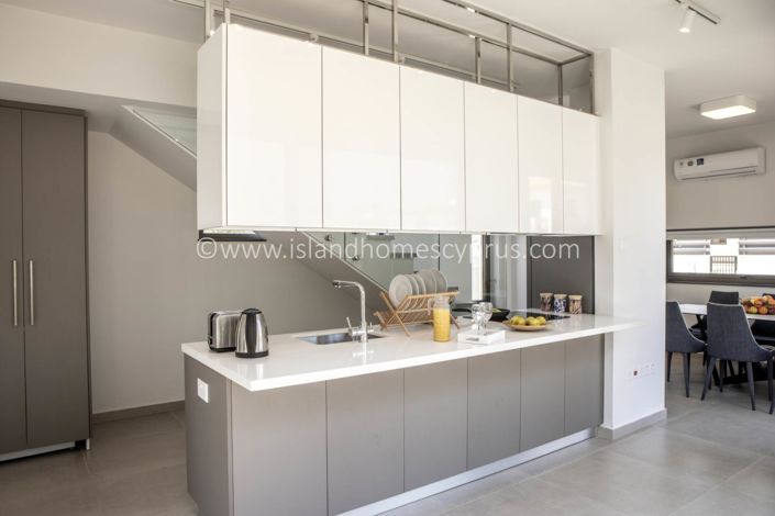 Image No.11-3 Bed Villa / Detached for sale