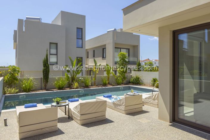 Image No.7-3 Bed Villa / Detached for sale