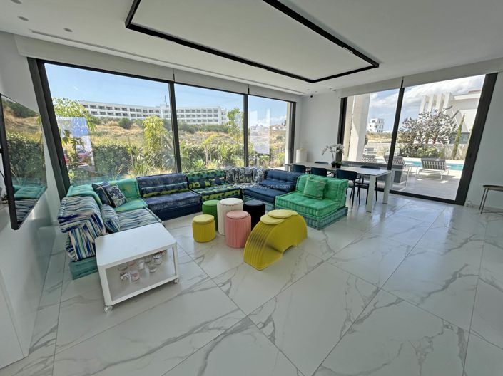 Image No.5-3 Bed Villa / Detached for sale