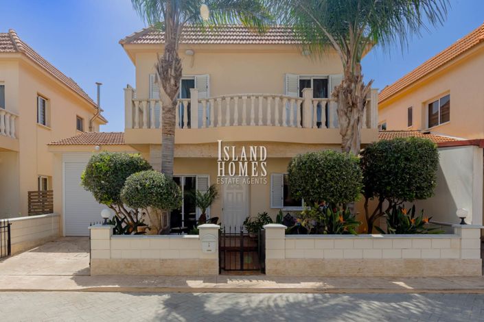 Image No.13-Propriété de 3 chambres à vendre à Deryneia