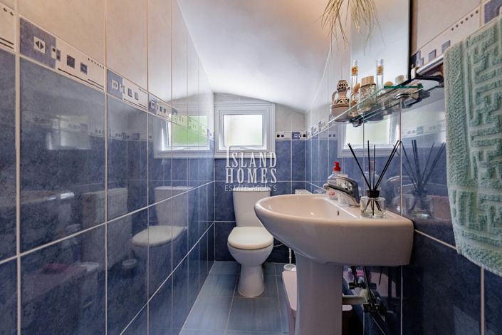 Image No.15-Propriété de 3 chambres à vendre à Deryneia