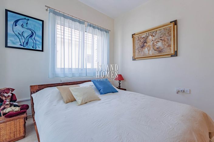 Image No.21-Propriété de 3 chambres à vendre à Deryneia