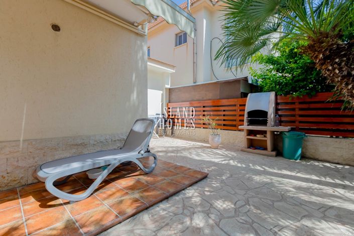 Image No.32-Propriété de 3 chambres à vendre à Deryneia