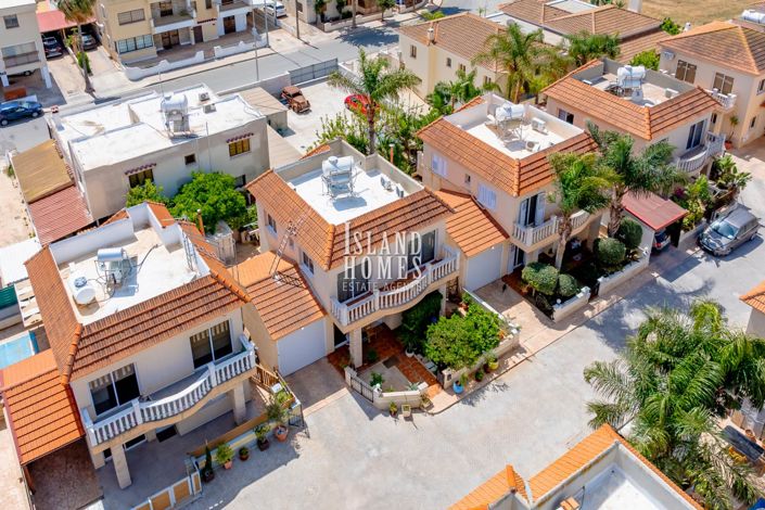 Image No.7-Propriété de 3 chambres à vendre à Deryneia