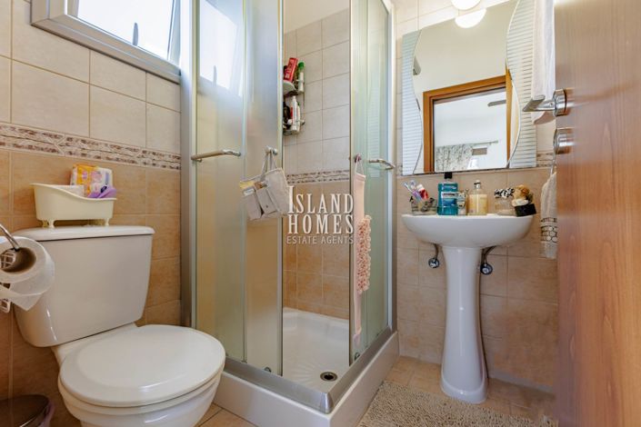 Image No.21-3 Bed Villa / Detached for sale