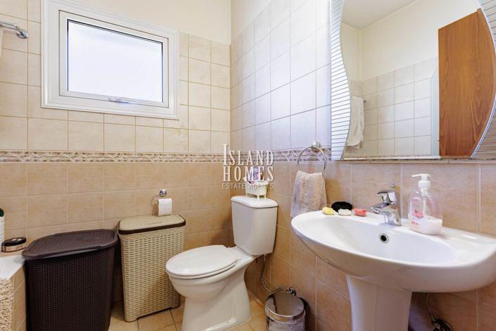 Image No.23-3 Bed Villa / Detached for sale